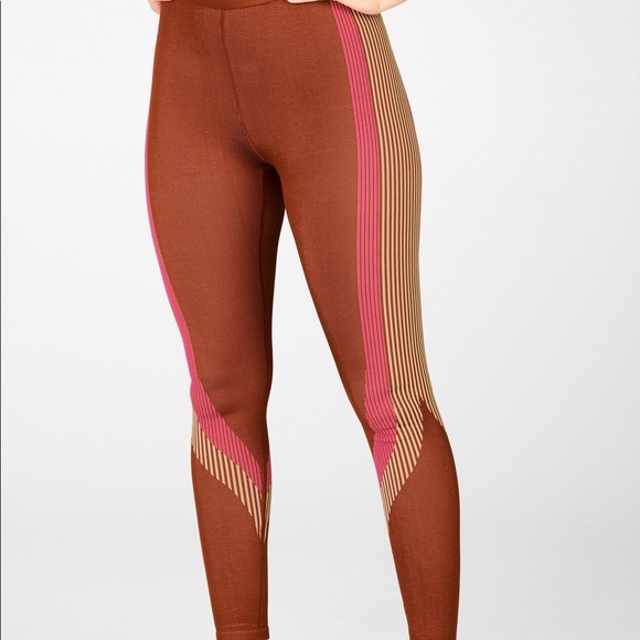 Ultra High-Waisted Seamless Stripe Legging Med fabletics Java - Picture 4 of 14